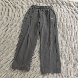 ALO Yoga Accolade Straight Leg Sweatpant Steel Grey Track Pants
